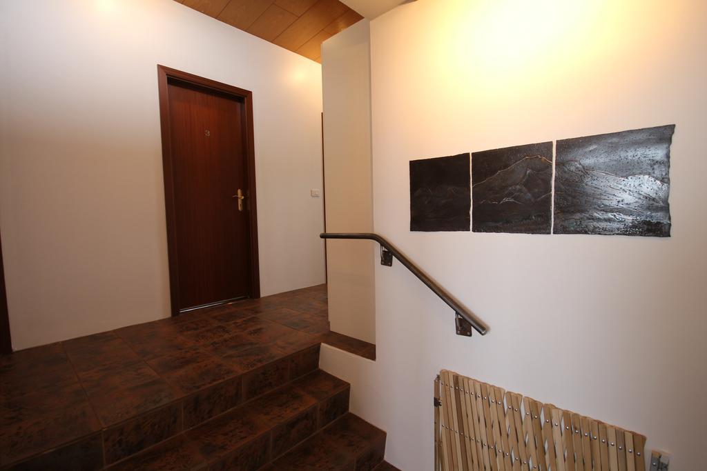Hamrahlith 9 Guesthouse กรุนดาร์ฟยอรด์เดอร์ ภายนอก รูปภาพ