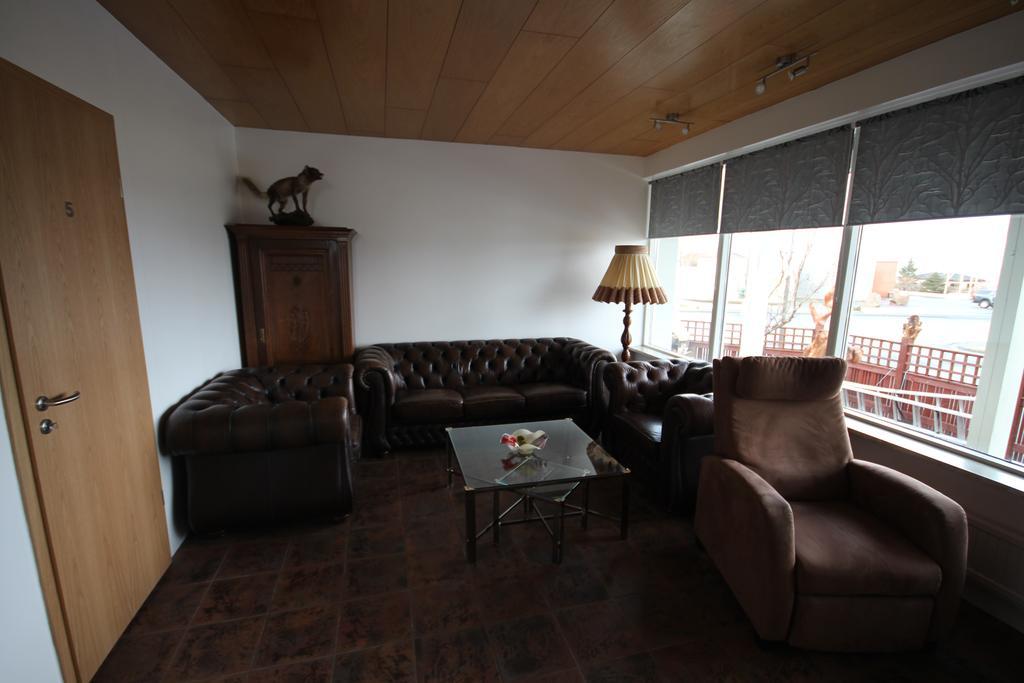 Hamrahlith 9 Guesthouse กรุนดาร์ฟยอรด์เดอร์ ภายนอก รูปภาพ